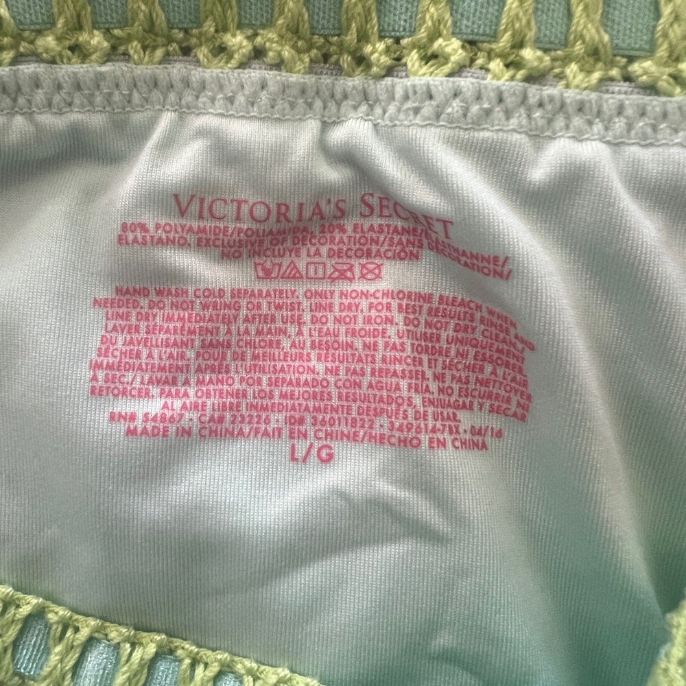 Victoria’s Secret Bikini Set Top MD bottom LG - Picture 2 of 3